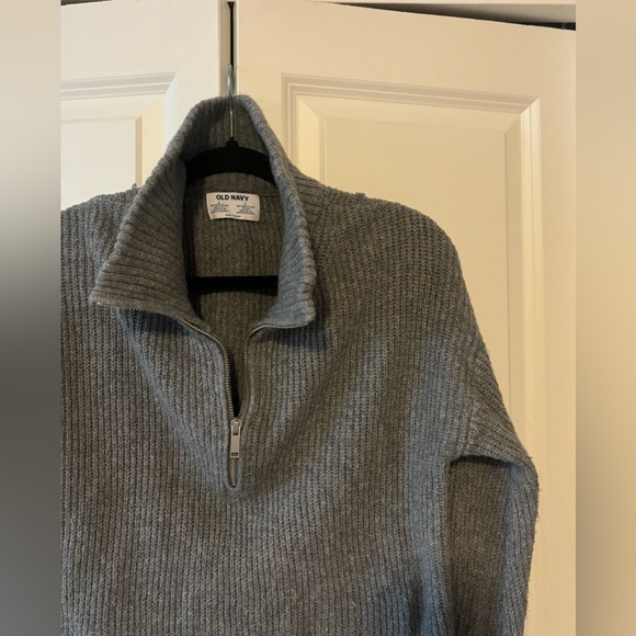 Half zip - Picture 2 of 2